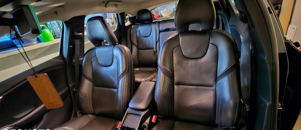 Volvo V40 cena 72500 przebieg: 62300, rok produkcji 2016 z Kraków małe 137